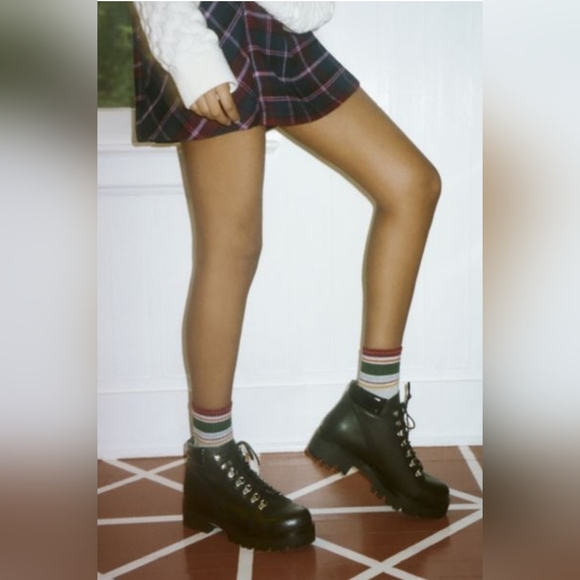 Urban Outfitters Allie Hiker Boot in Size US 8/ EU 39 - Picture 2 of 5